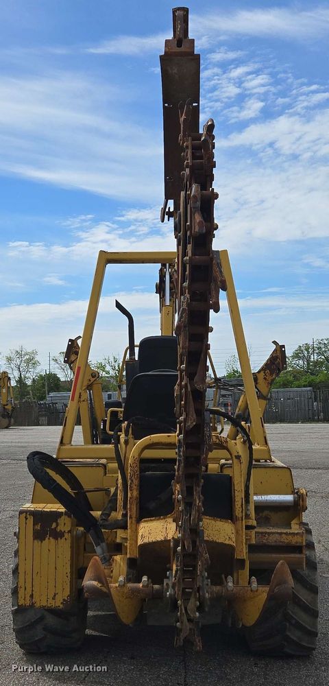 image for item EC4225 1996 Vermeer V5750 trencher