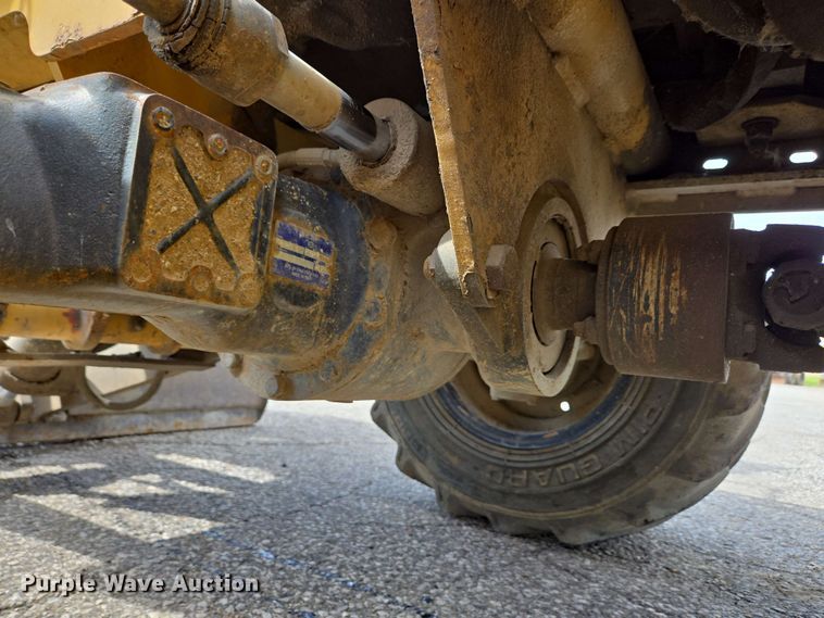 image for item EC4225 1996 Vermeer V5750 trencher