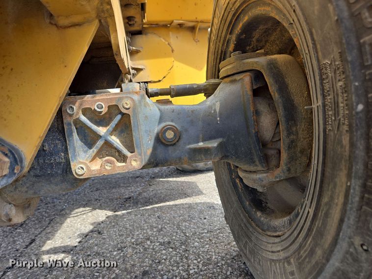 image for item EC4225 1996 Vermeer V5750 trencher