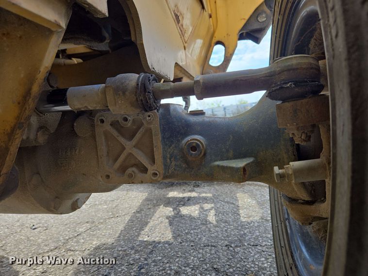 image for item EC4225 1996 Vermeer V5750 trencher