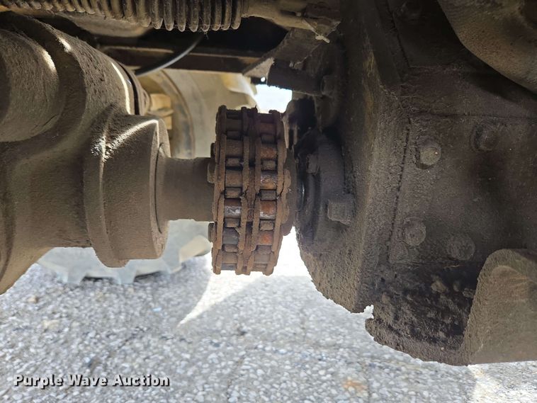 image for item EC4225 1996 Vermeer V5750 trencher