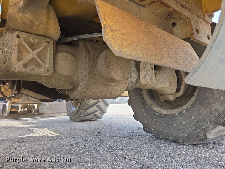 image for item EC4225 1996 Vermeer V5750 trencher