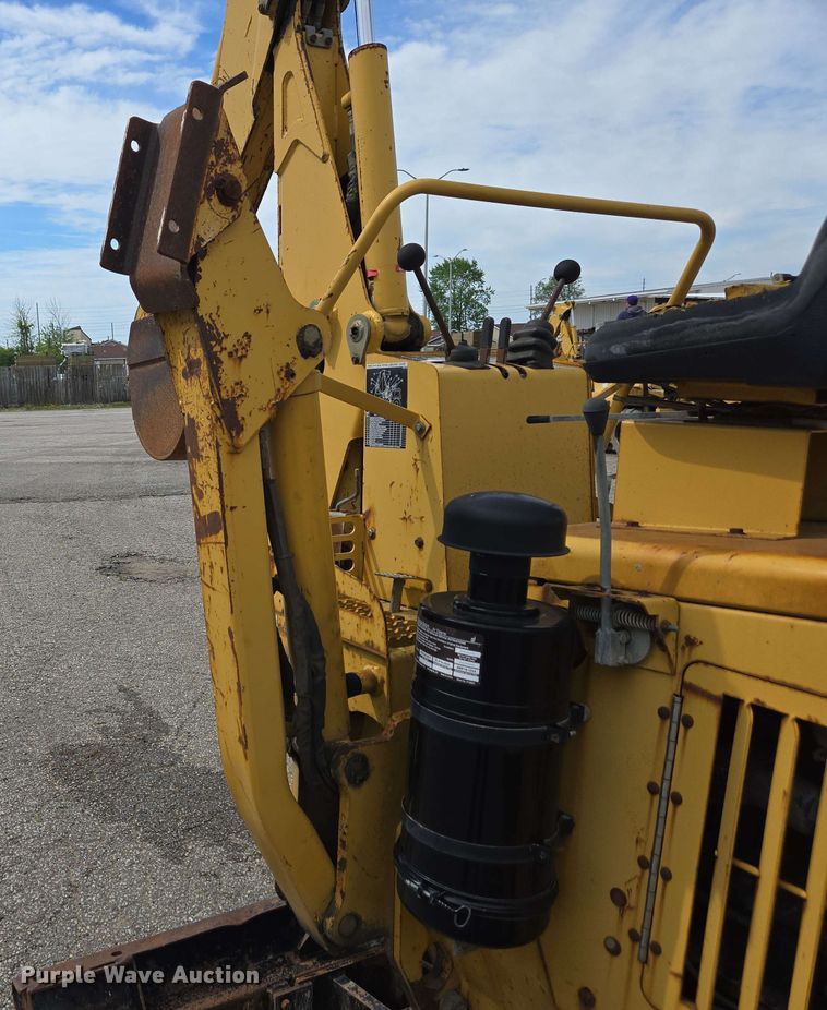 image for item EC4225 1996 Vermeer V5750 trencher