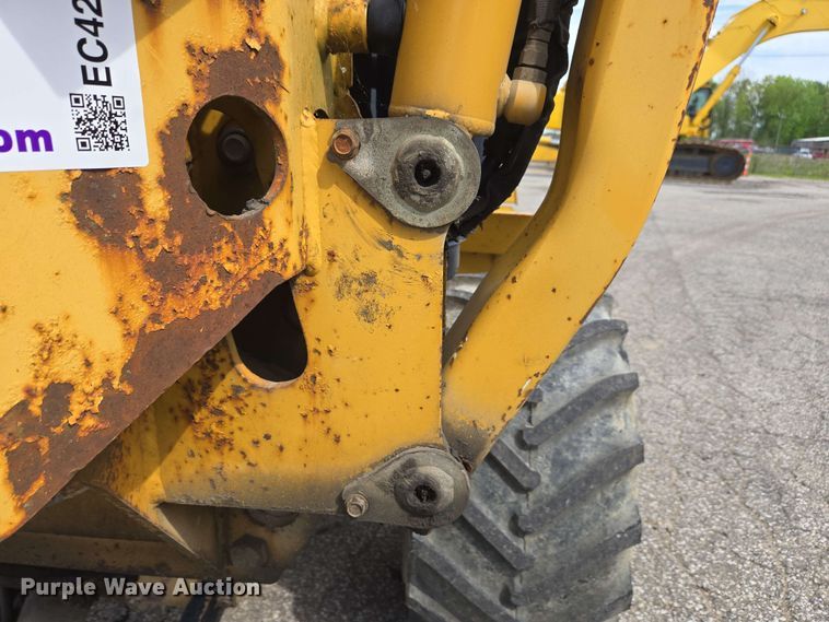 image for item EC4225 1996 Vermeer V5750 trencher