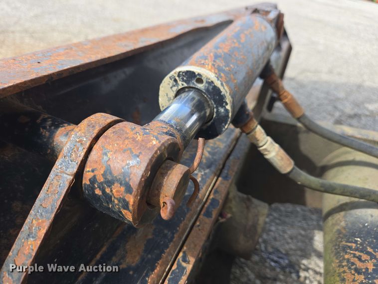 image for item EC4225 1996 Vermeer V5750 trencher