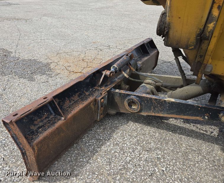 image for item EC4225 1996 Vermeer V5750 trencher