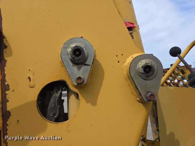 image for item EC4225 1996 Vermeer V5750 trencher