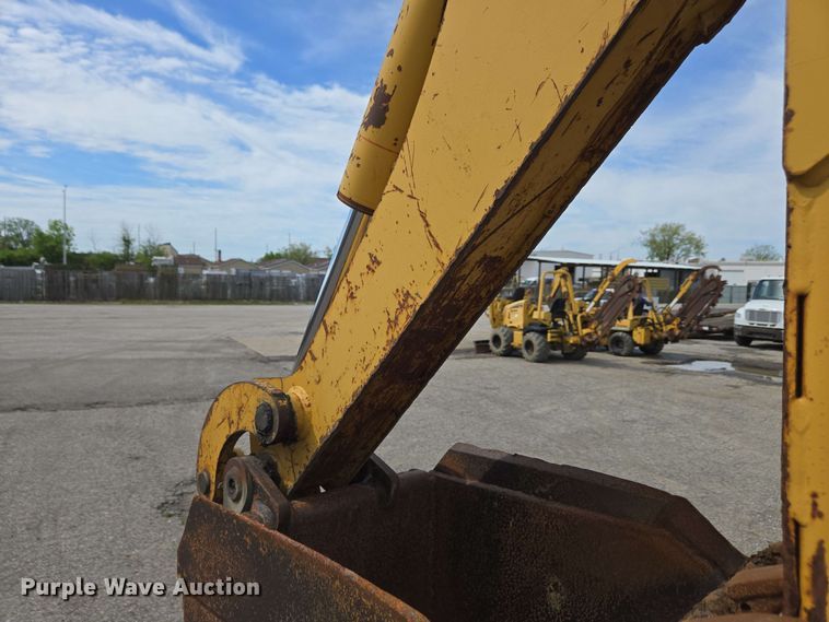 image for item EC4225 1996 Vermeer V5750 trencher