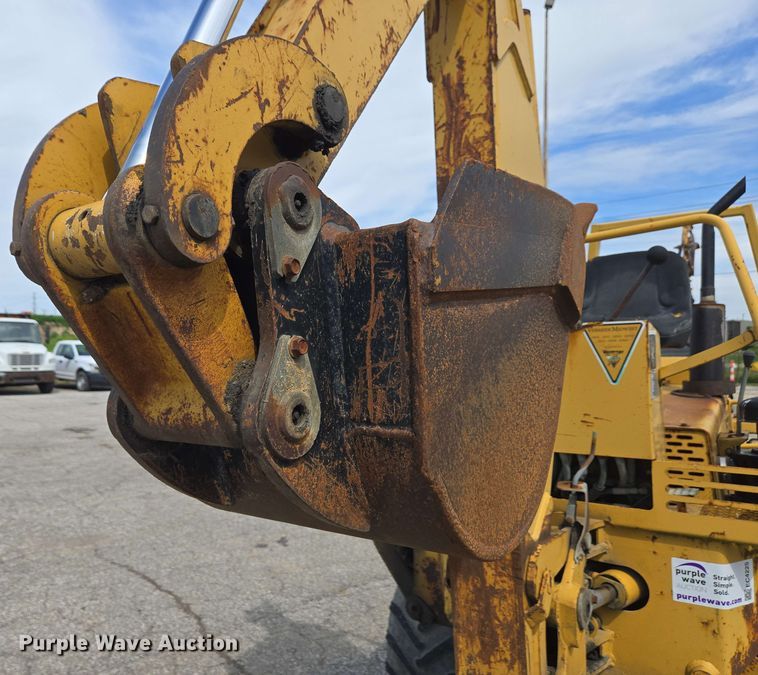 image for item EC4225 1996 Vermeer V5750 trencher