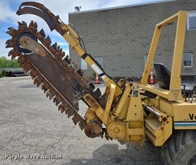 image for item EC4225 1996 Vermeer V5750 trencher