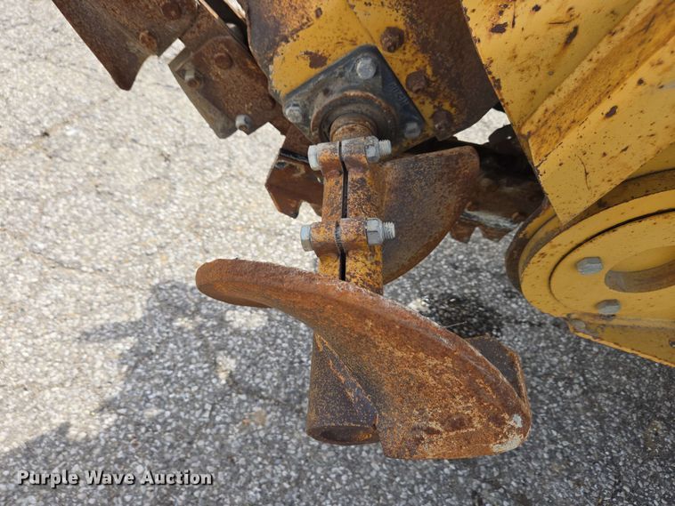 image for item EC4225 1996 Vermeer V5750 trencher