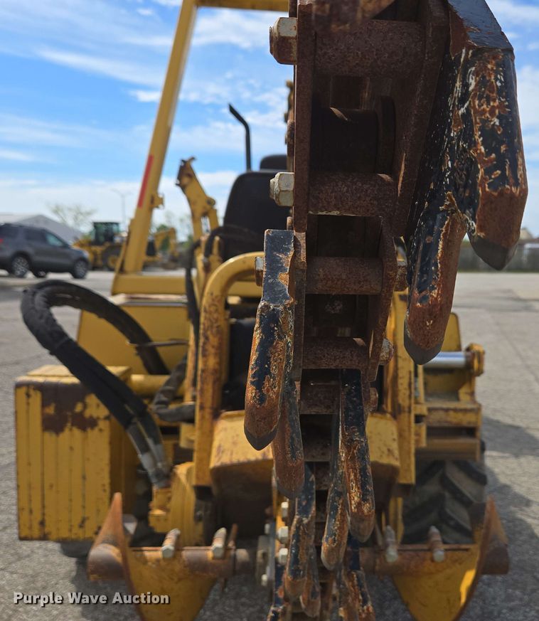 image for item EC4225 1996 Vermeer V5750 trencher