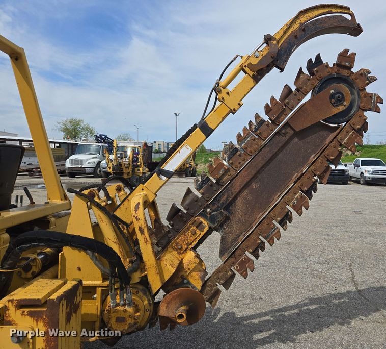 image for item EC4225 1996 Vermeer V5750 trencher