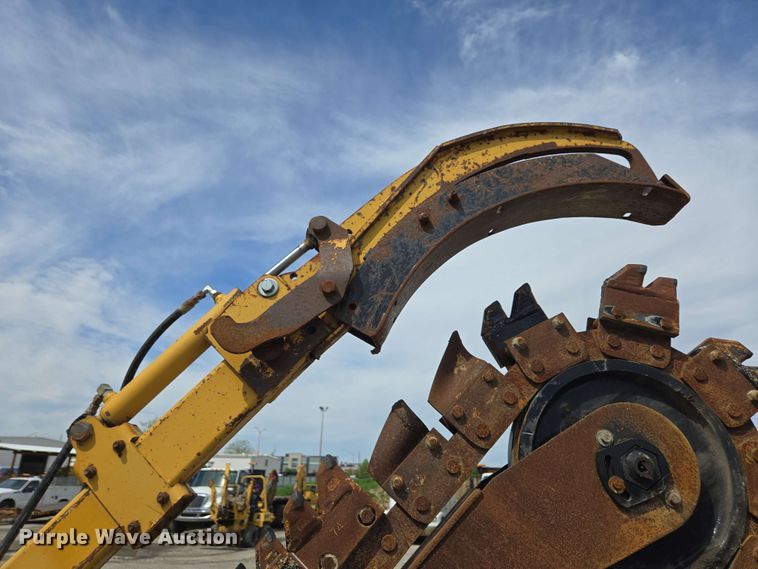 image for item EC4225 1996 Vermeer V5750 trencher