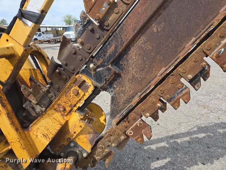 image for item EC4225 1996 Vermeer V5750 trencher