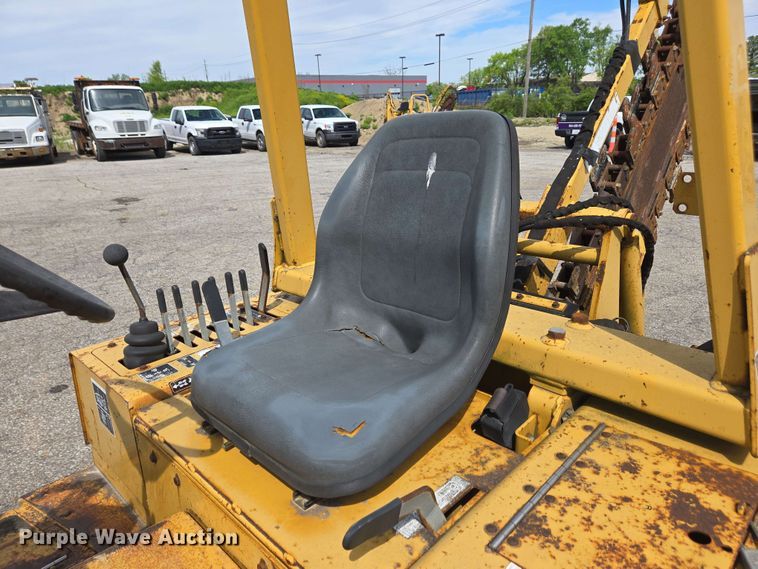 image for item EC4225 1996 Vermeer V5750 trencher