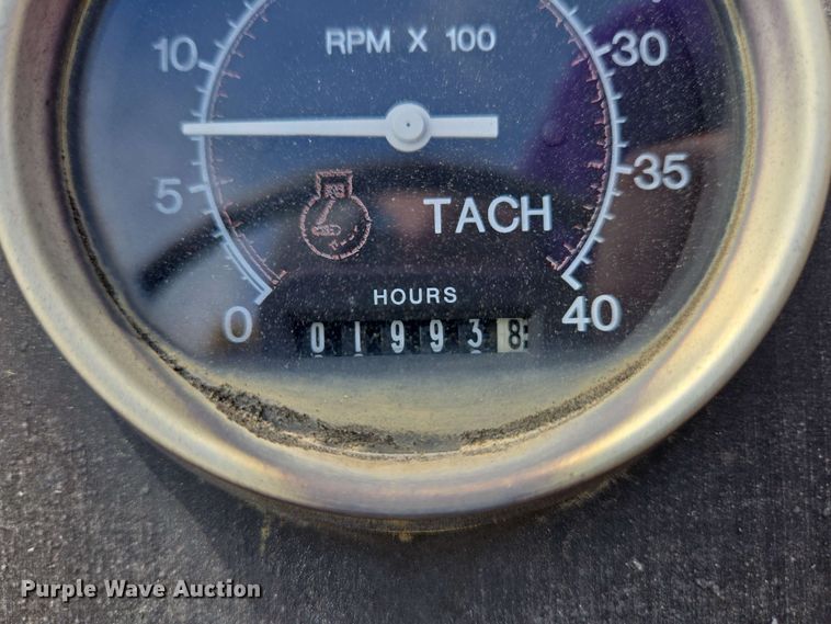 image for item EC4225 1996 Vermeer V5750 trencher