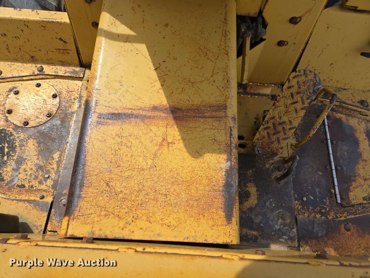 image for item EC4225 1996 Vermeer V5750 trencher