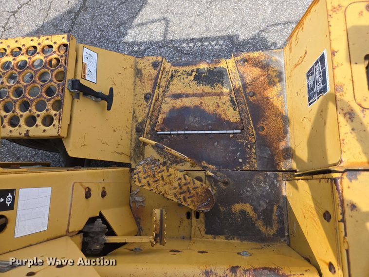 image for item EC4225 1996 Vermeer V5750 trencher