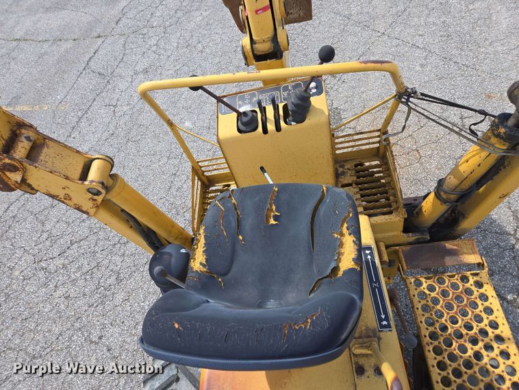 image for item EC4225 1996 Vermeer V5750 trencher