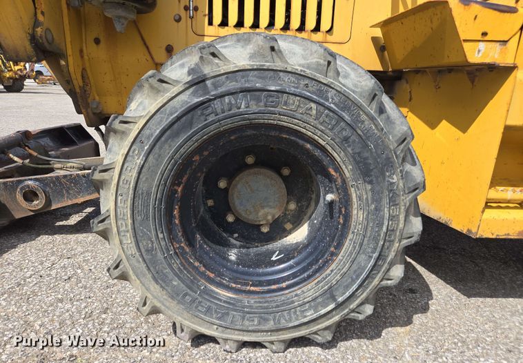 image for item EC4225 1996 Vermeer V5750 trencher