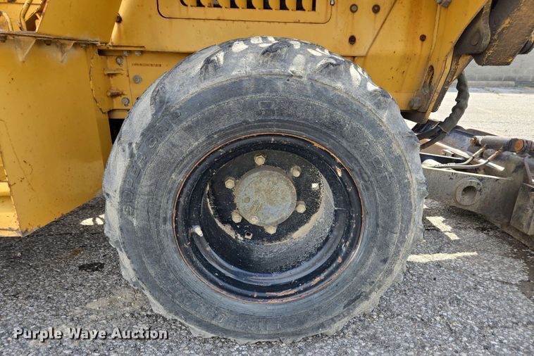 image for item EC4225 1996 Vermeer V5750 trencher