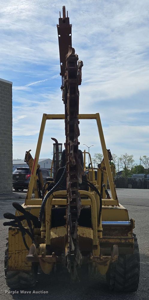 image for item EC4226 1996 Vermeer V5750 trencher