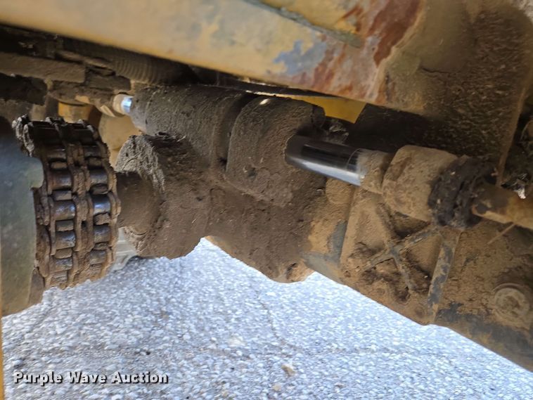 image for item EC4226 1996 Vermeer V5750 trencher