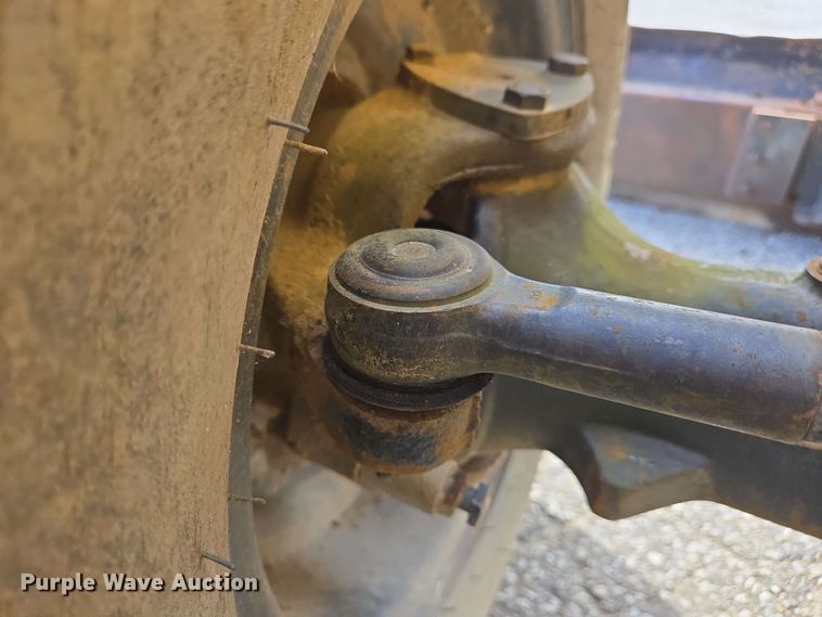 image for item EC4226 1996 Vermeer V5750 trencher