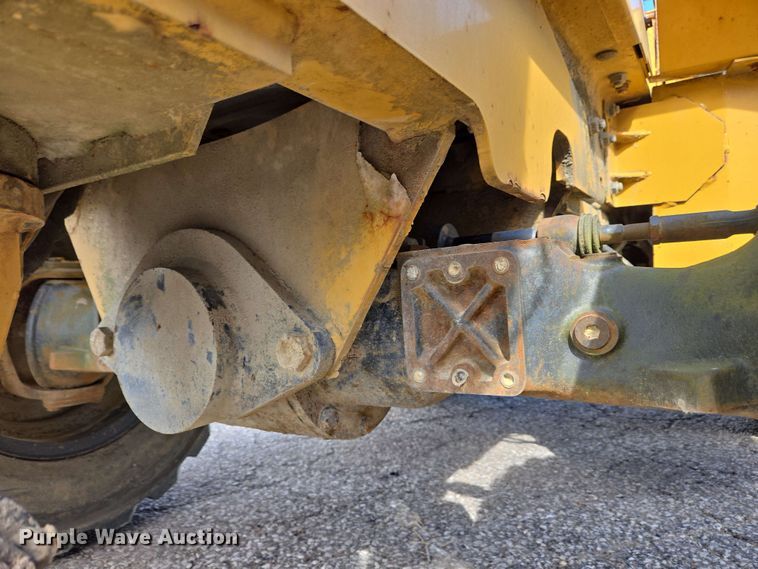 image for item EC4226 1996 Vermeer V5750 trencher