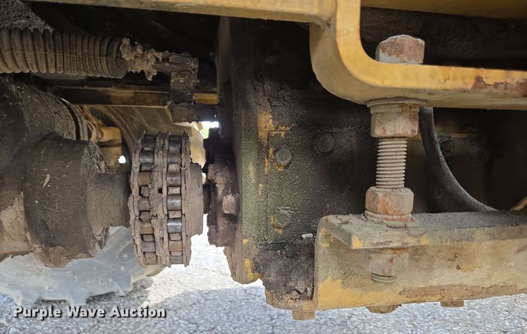 image for item EC4226 1996 Vermeer V5750 trencher