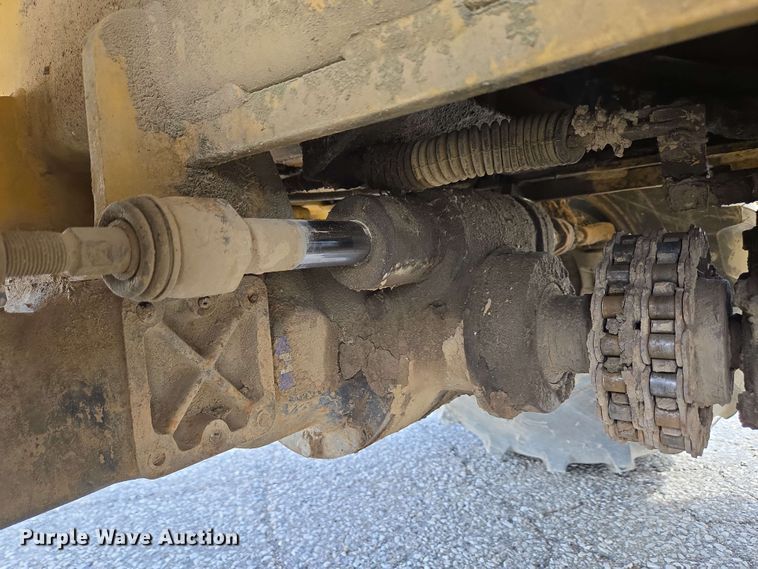 image for item EC4226 1996 Vermeer V5750 trencher