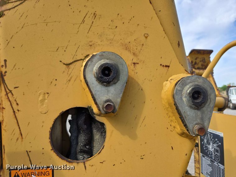 image for item EC4226 1996 Vermeer V5750 trencher