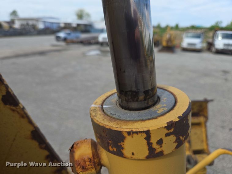 image for item EC4226 1996 Vermeer V5750 trencher