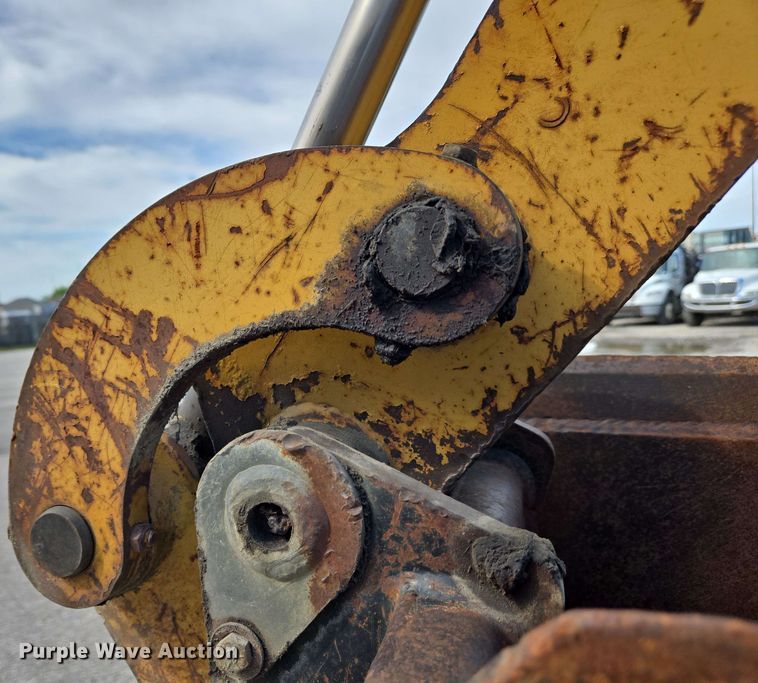 image for item EC4226 1996 Vermeer V5750 trencher