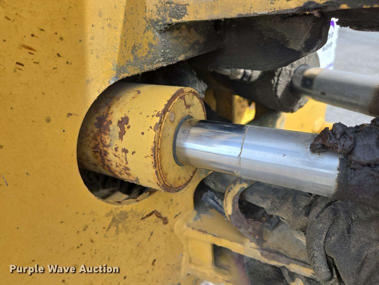 image for item EC4226 1996 Vermeer V5750 trencher