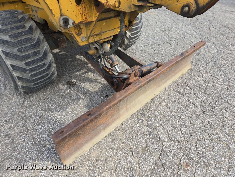image for item EC4226 1996 Vermeer V5750 trencher