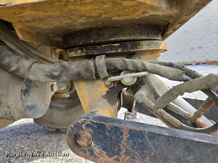 image for item EC4226 1996 Vermeer V5750 trencher