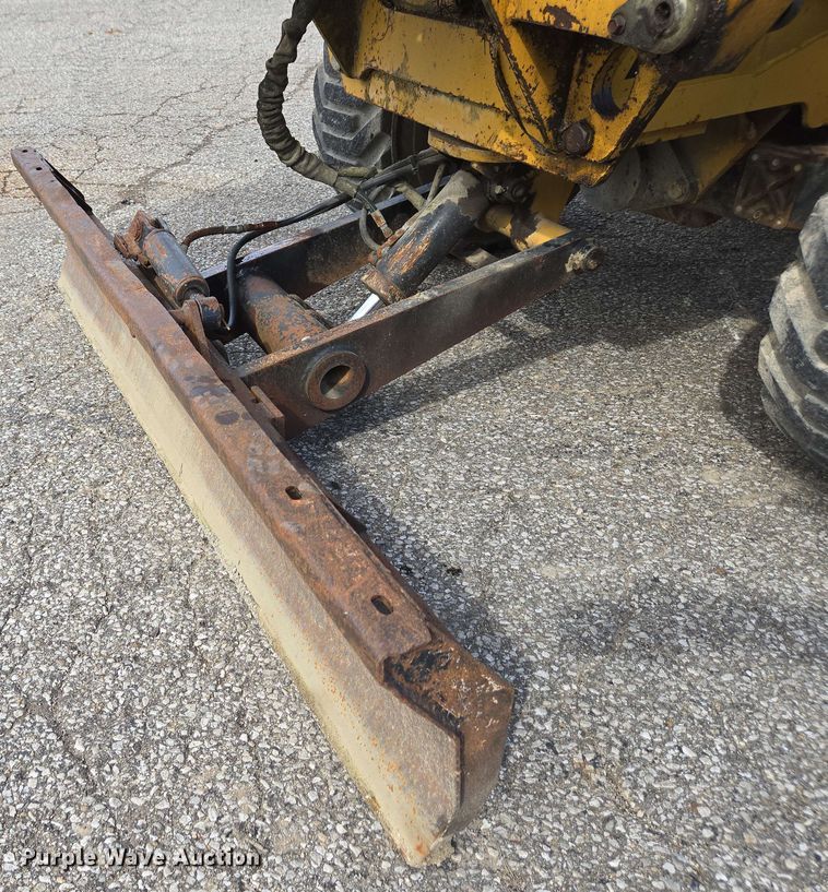 image for item EC4226 1996 Vermeer V5750 trencher