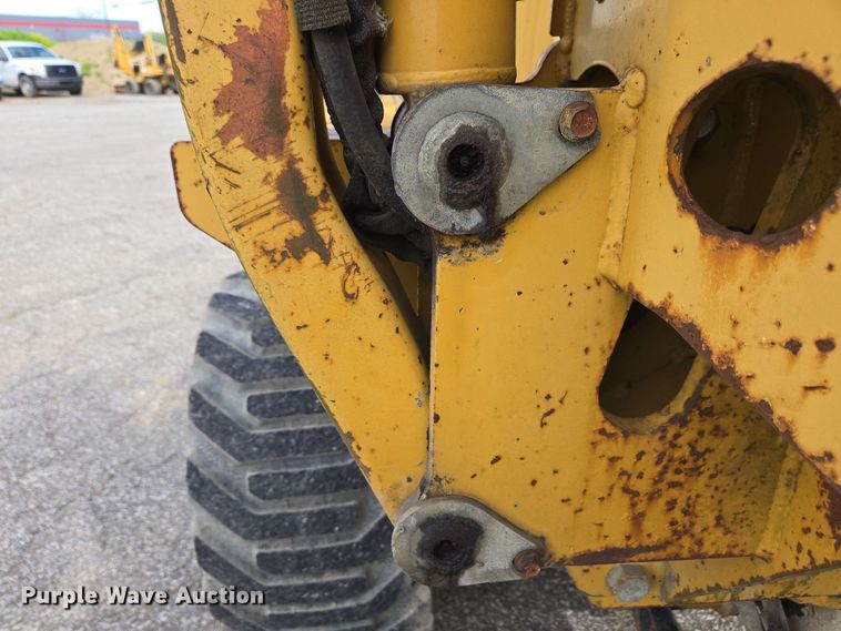 image for item EC4226 1996 Vermeer V5750 trencher