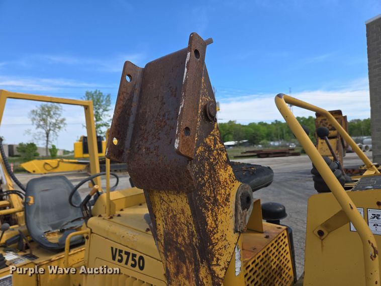 image for item EC4226 1996 Vermeer V5750 trencher