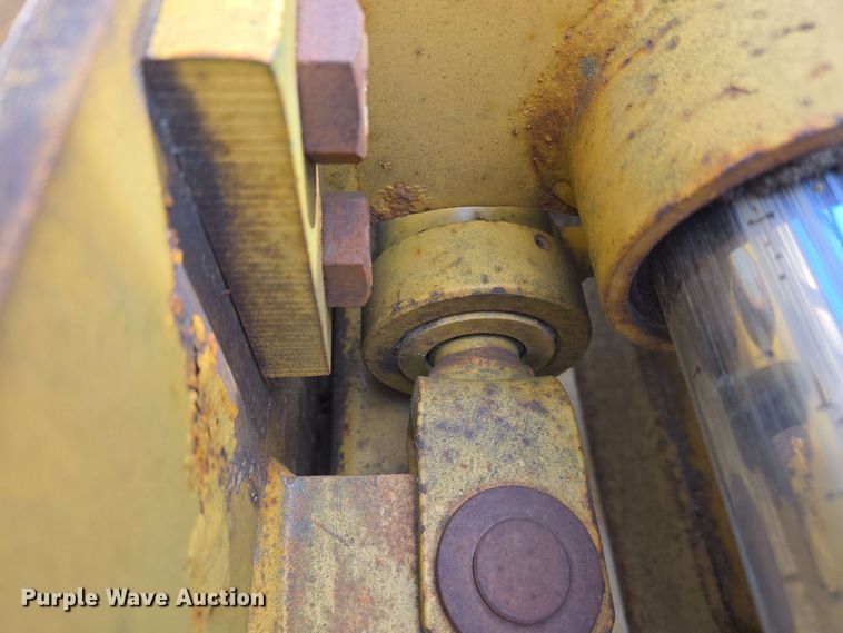 image for item EC4226 1996 Vermeer V5750 trencher