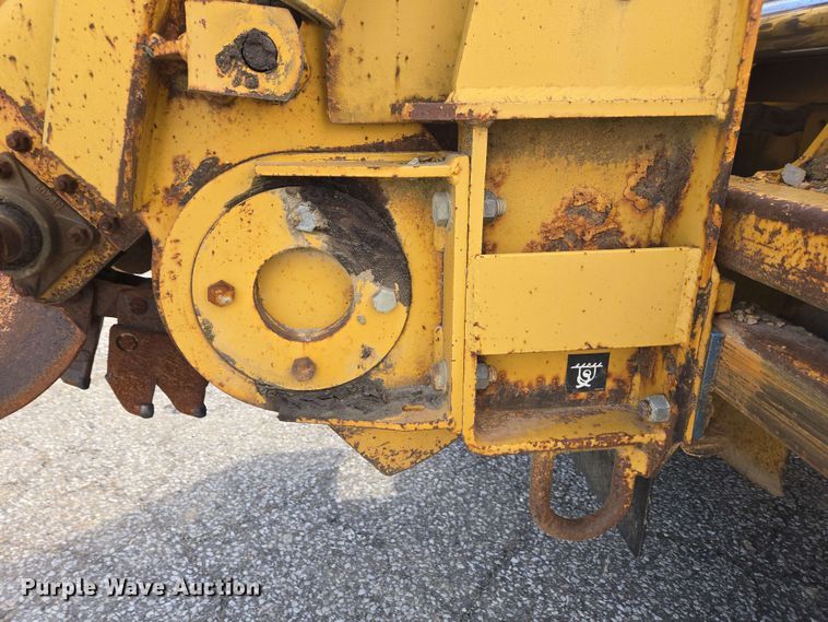 image for item EC4226 1996 Vermeer V5750 trencher