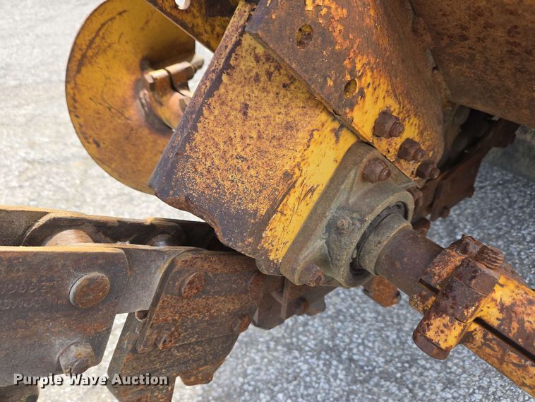 image for item EC4226 1996 Vermeer V5750 trencher