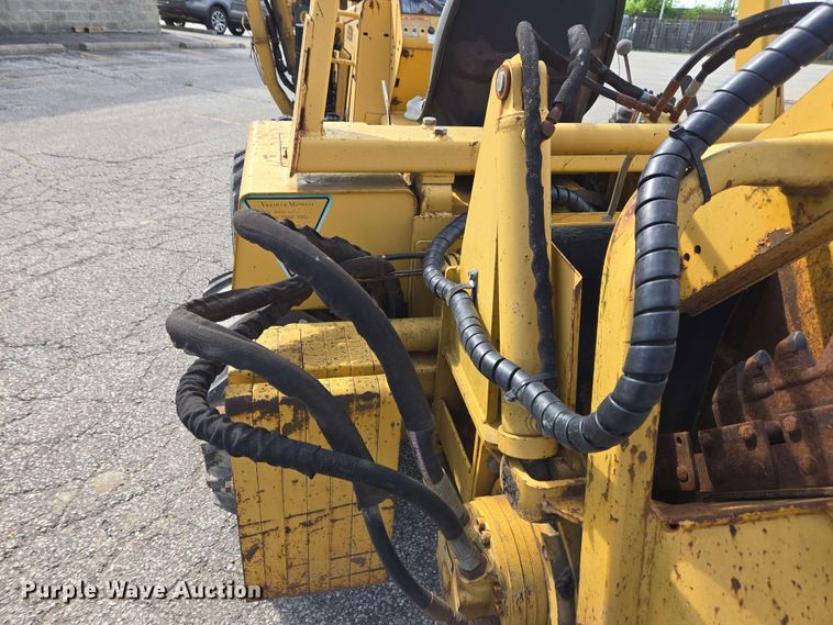 image for item EC4226 1996 Vermeer V5750 trencher