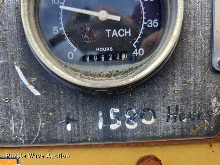 image for item EC4226 1996 Vermeer V5750 trencher