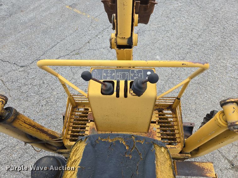 image for item EC4226 1996 Vermeer V5750 trencher