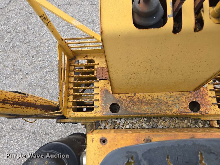 image for item EC4226 1996 Vermeer V5750 trencher