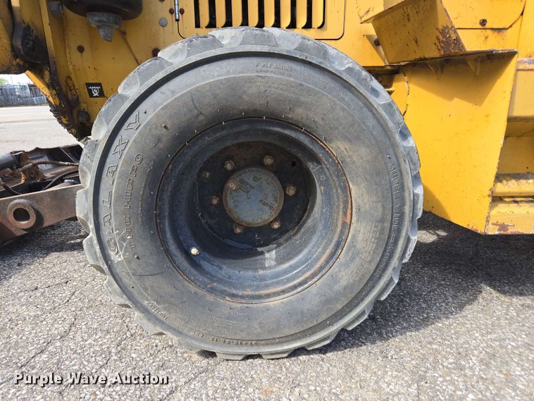 image for item EC4226 1996 Vermeer V5750 trencher