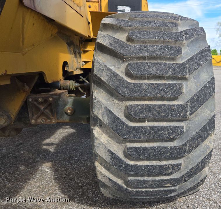 image for item EC4226 1996 Vermeer V5750 trencher